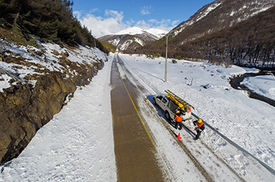 Corfo, Edelaysen y Endesa inician la construcción de minicentrales hidroeléctricas y líneas de transmisión por la Carretera Austral.